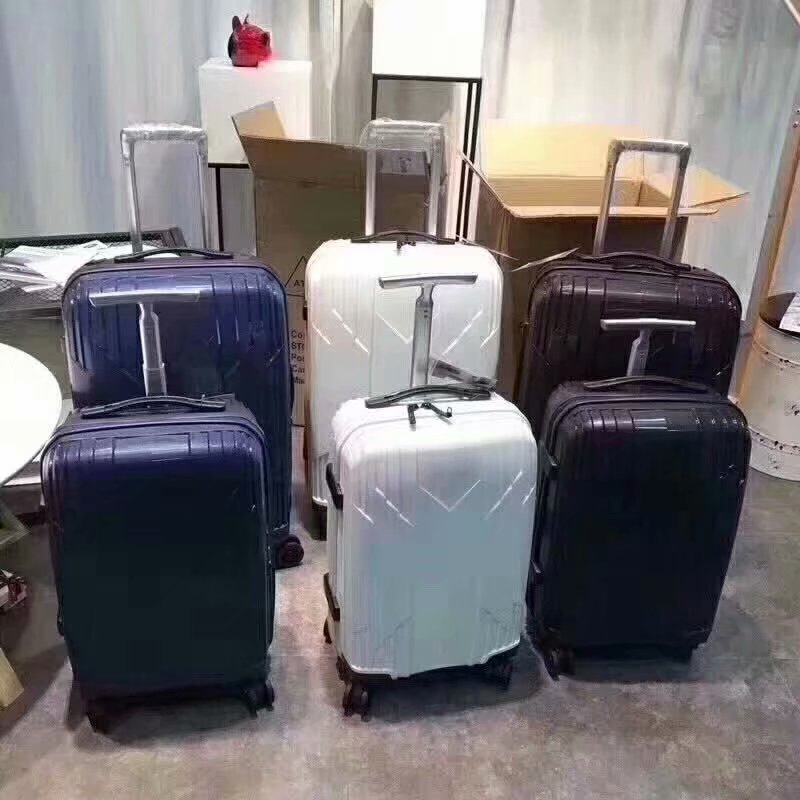 日本永旺行李箱
